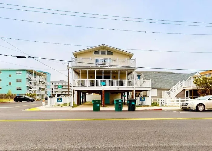 Ferienhaus The Orange Crush - 5br Beachfront Family Retreat
