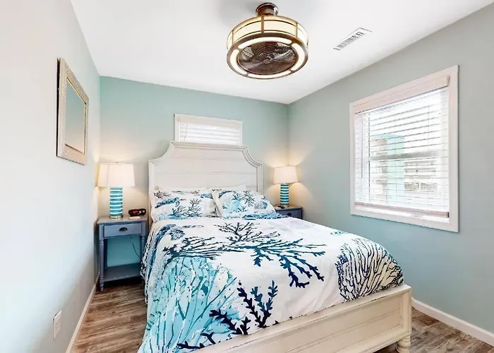 The Orange Crush - 5br Beachfront Family Retreat Ferienhaus *