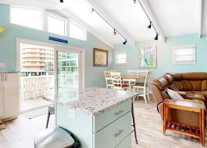 Ferienhaus The Orange Crush - 5br Beachfront Family Retreat
