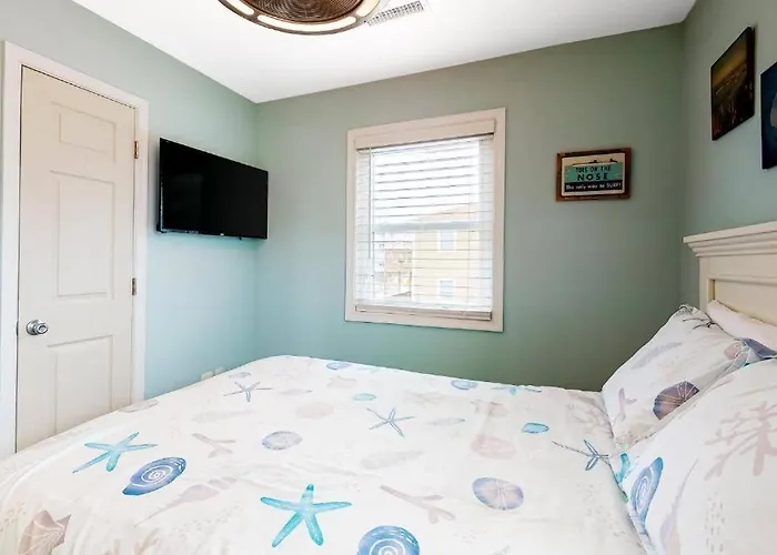 Ferienhaus The Orange Crush - 5br Beachfront Family Retreat Ocean Stadt