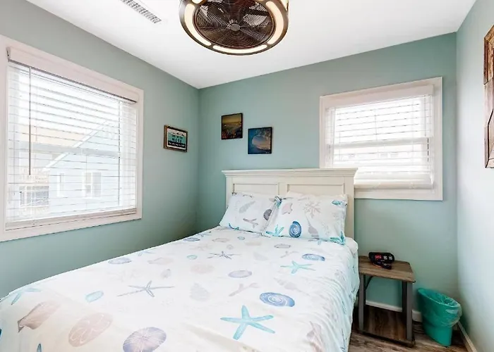 The Orange Crush - 5br Beachfront Family Retreat *